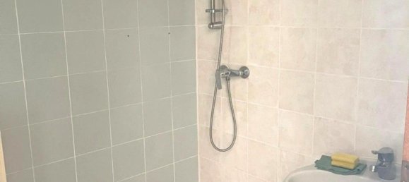 3-salle Appartement à Massa Lombarda, Italy No. 80584 10