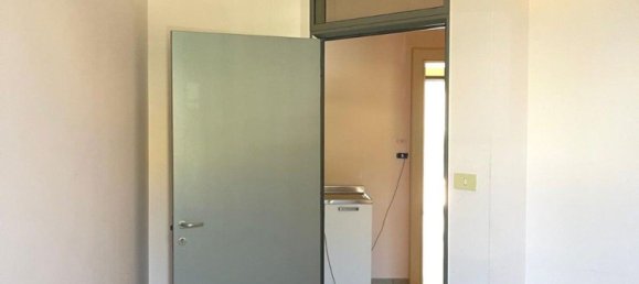 3-salle Appartement à Massa Lombarda, Italy No. 80584 11