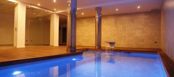 4 bedrooms Villa in Moraira, Spain No. 88357 2