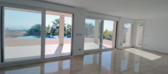 4 bedrooms Villa in Moraira, Spain No. 88357 13