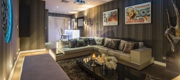 3 bedrooms House in London, United Kingdom No. 13137 12