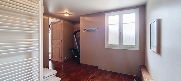 Casa de 5 dormitorios en Roye-sur-Matz, France No. 252984 60