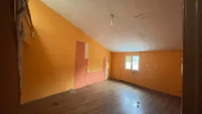 Apartamento de 2 dormitorios en Burgos, Spain No. 126639