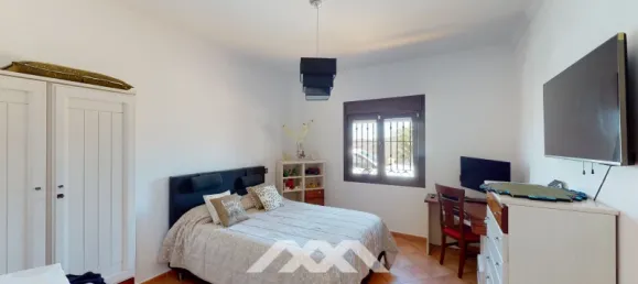 6 bedrooms Villa in Sayalonga, Spain No. 41903 2