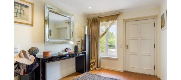 4 bedrooms Townhouse in Cascais, Portugal No. 250733 3