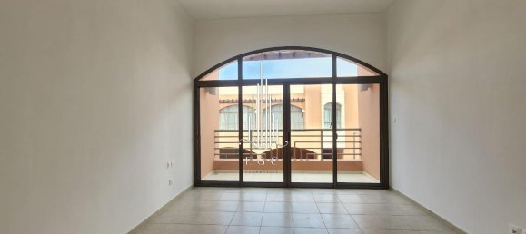 5 bedrooms Villa in Abu Dhabi Gate City, UAE No. 22739 2