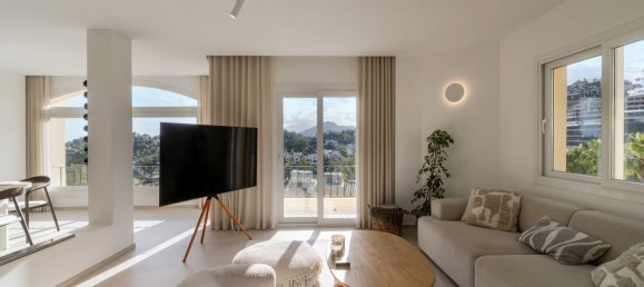 3 bedrooms Penthouse in La Quinta, Spain No. 139199 8