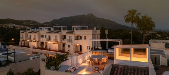 3 bedrooms Penthouse in La Quinta, Spain No. 139199 46