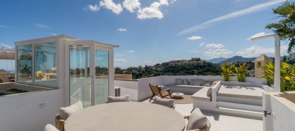 3 bedrooms Penthouse in La Quinta, Spain No. 139199 25