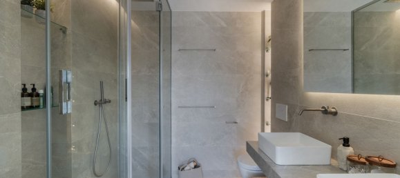 3 bedrooms Penthouse in La Quinta, Spain No. 139199 16