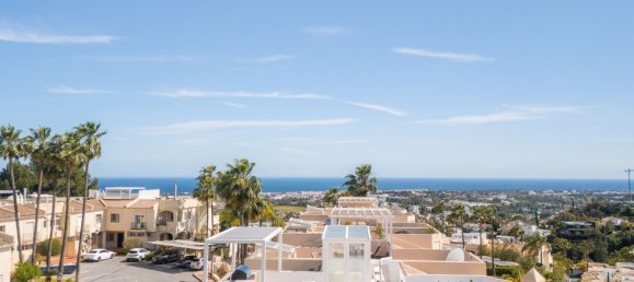 3 bedrooms Penthouse in La Quinta, Spain No. 139199 35