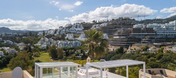 3 bedrooms Penthouse in La Quinta, Spain No. 139199 38