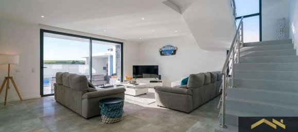 Villa de 3 dormitorios en Vila do Bispo, Portugal No. 9241 10