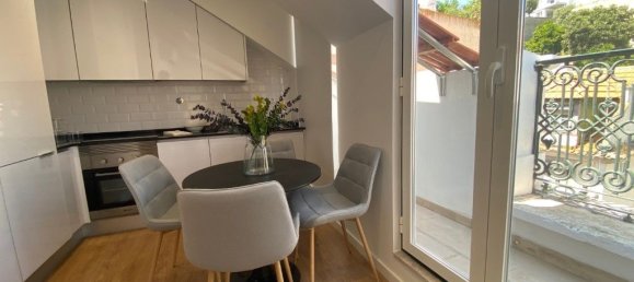 2 bedrooms Apartment in Lisbon, Portugal No. 35777 2