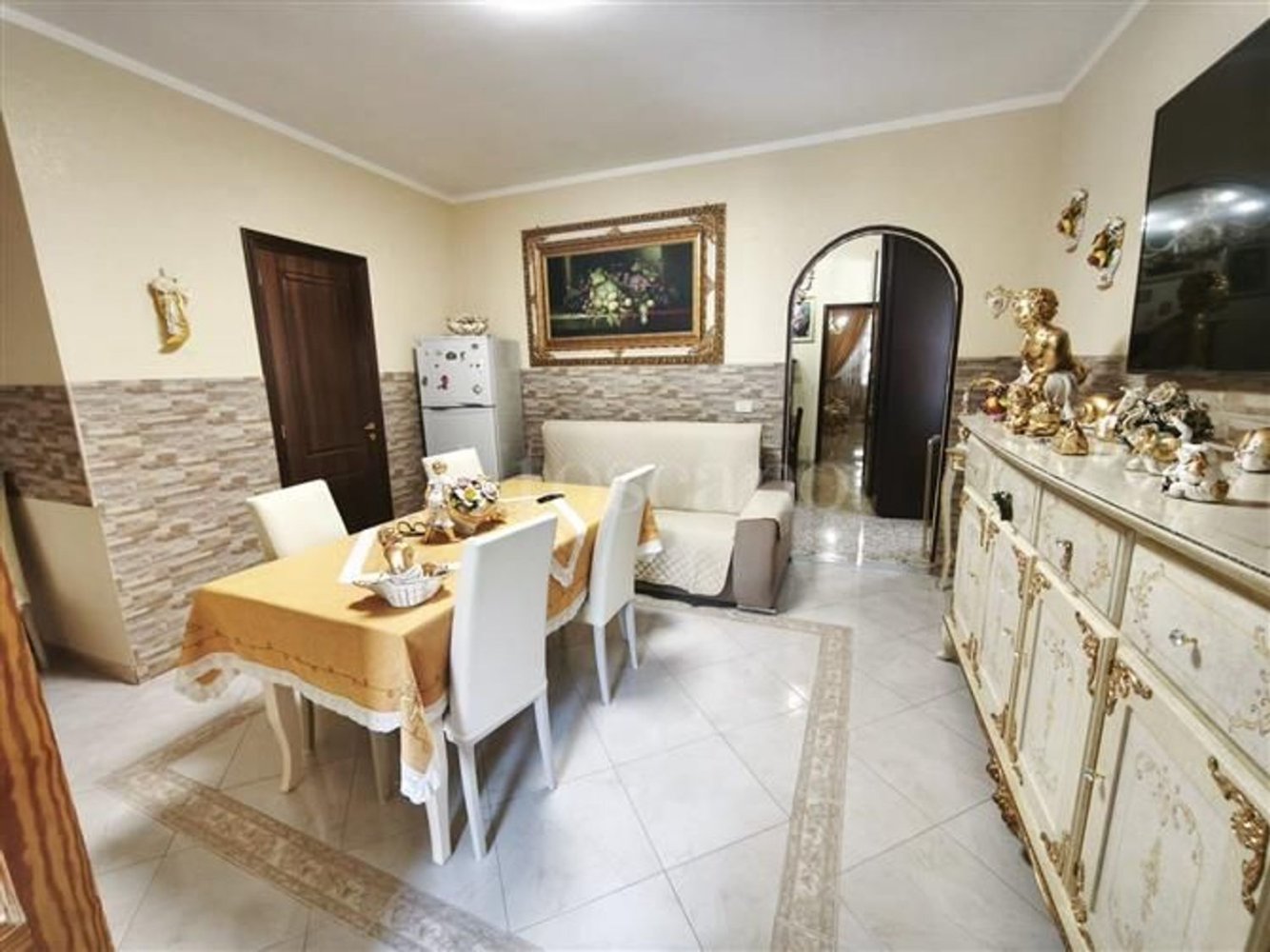 5غرفة شقة في Palermo, Italy رقم 147713