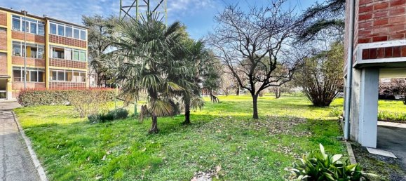 4 rooms Apartment in Bologna, Italy No. 21399 27