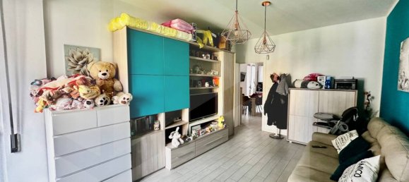 4 rooms Apartment in Bologna, Italy No. 21399 9