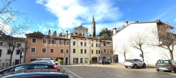 Квартира с 3 спальнями в Удине, Италия № 144521 2