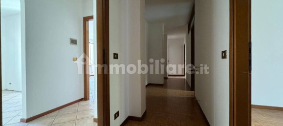 Квартира с 3 спальнями в Удине, Италия № 144521 9