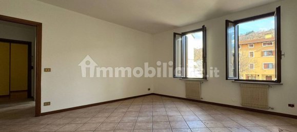 Квартира с 3 спальнями в Удине, Италия № 144521 6