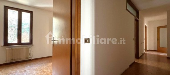 Квартира с 3 спальнями в Удине, Италия № 144521 12