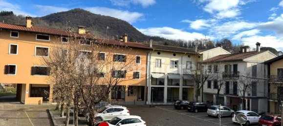 Квартира с 3 спальнями в Удине, Италия № 144521 4