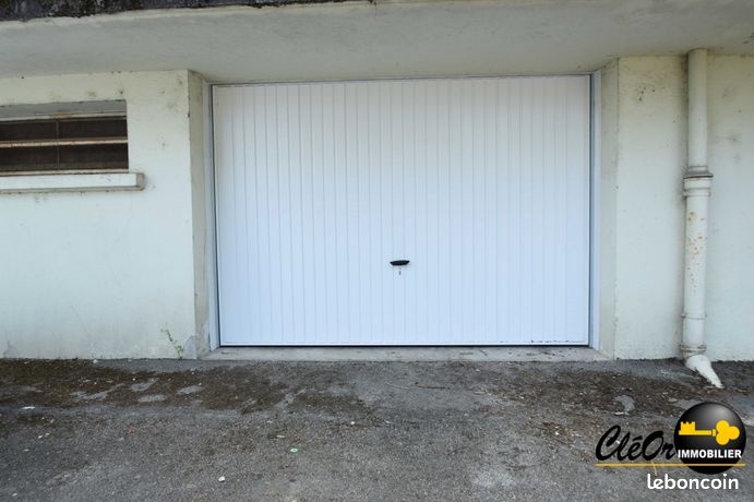  Parking in Saint-Jean-de-Losne, France No. 282834