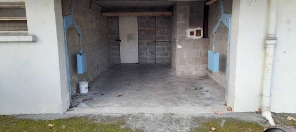  Parking in Saint-Jean-de-Losne, France No. 282834 2