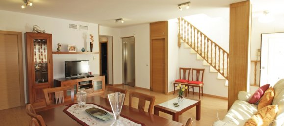 Casa de 3 dormitorios en Finestrat, Spain No. 2647 5