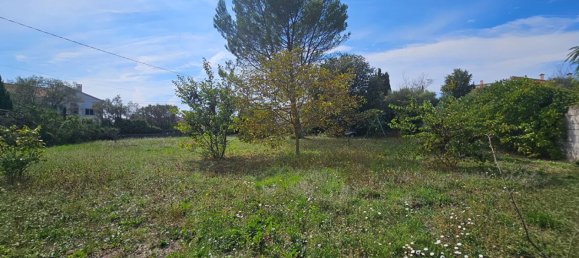 1000m² Land in Lorgues, France No. 114080 2