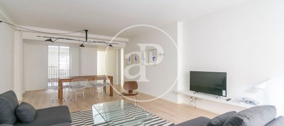 Apartamento de 2 dormitorios en Ciudad Vieja, Spain No. 85940 3