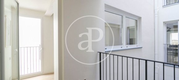 Apartamento de 2 dormitorios en Ciudad Vieja, Spain No. 85940 16