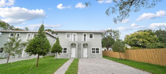 3 dormitorios dúplex en venta en Miami, Miami-Dade, Florida, USA № 615694 24