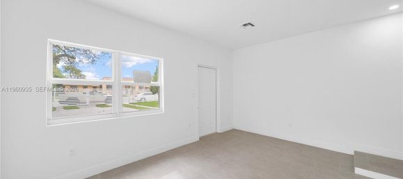 3 dormitorios dúplex en venta en Miami, Miami-Dade, Florida, USA № 615694 12