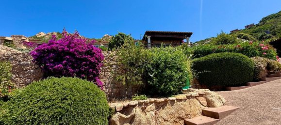 4 bedrooms Villa in Trinità d'Agultu e Vignola, Italy No. 325969 4