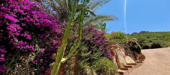 4 bedrooms Villa in Trinità d'Agultu e Vignola, Italy No. 325969 2