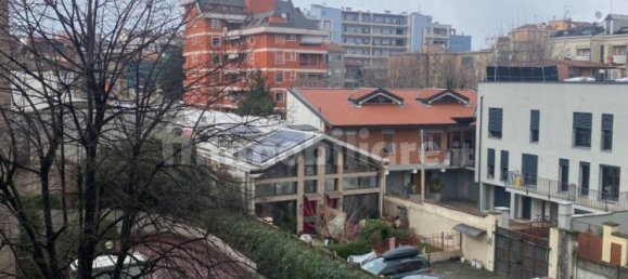 2 bedrooms Apartment in Milan, Italy No. 377271 18