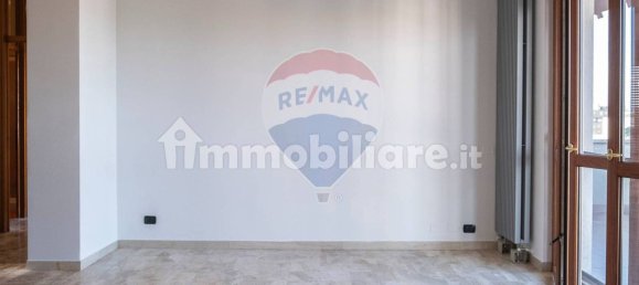 3 bedrooms Penthouse in San Donato Milanese, Italy No. 226365 4