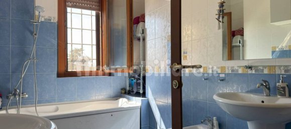 3 bedrooms Penthouse in Rome, Italy No. 34064 24