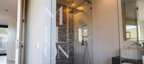 3 bedrooms House in Madalena, Portugal No. 18053 16