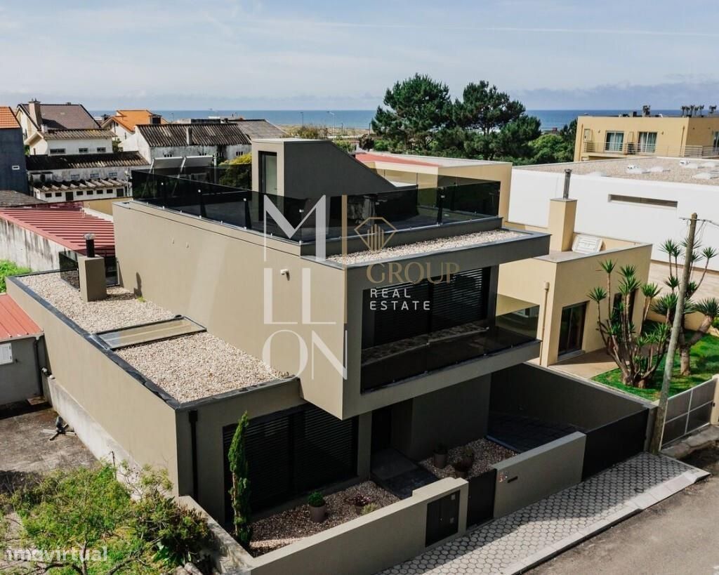 3 bedrooms House in Madalena, Portugal No. 18053