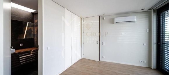 3 bedrooms House in Madalena, Portugal No. 18053 4