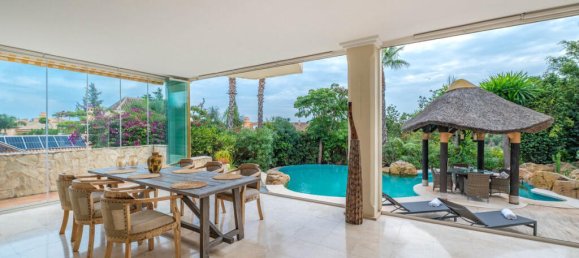 5 bedrooms Villa in Marbella, Spain No. 68046 20