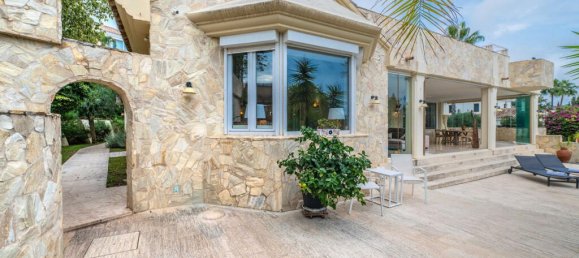 5 bedrooms Villa in Marbella, Spain No. 68046 37