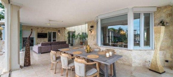 5 bedrooms Villa in Marbella, Spain No. 68046 21