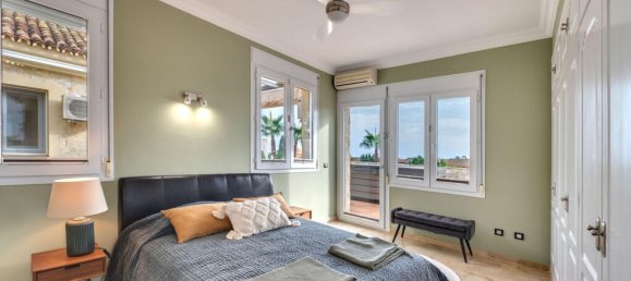 5 bedrooms Villa in Marbella, Spain No. 68046 30