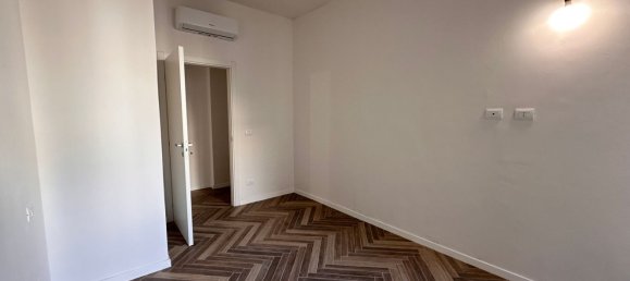 2-salle Appartement à Florence, Italy No. 37209 25