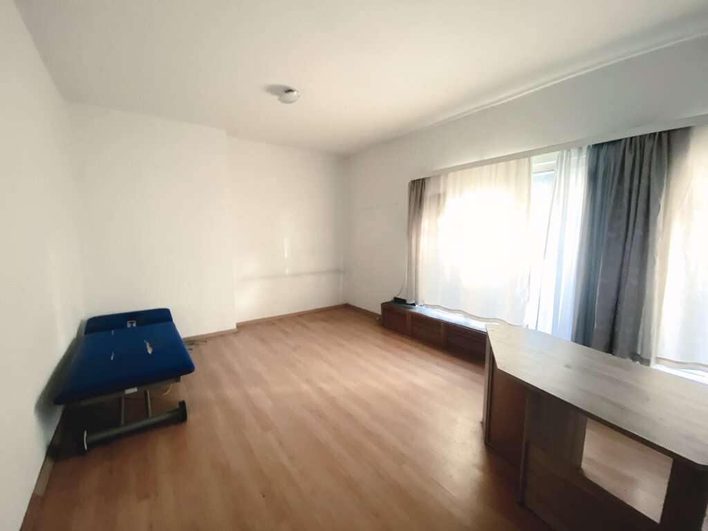 Propriété commerciale à Simmering, Austria 65m² No. 47018