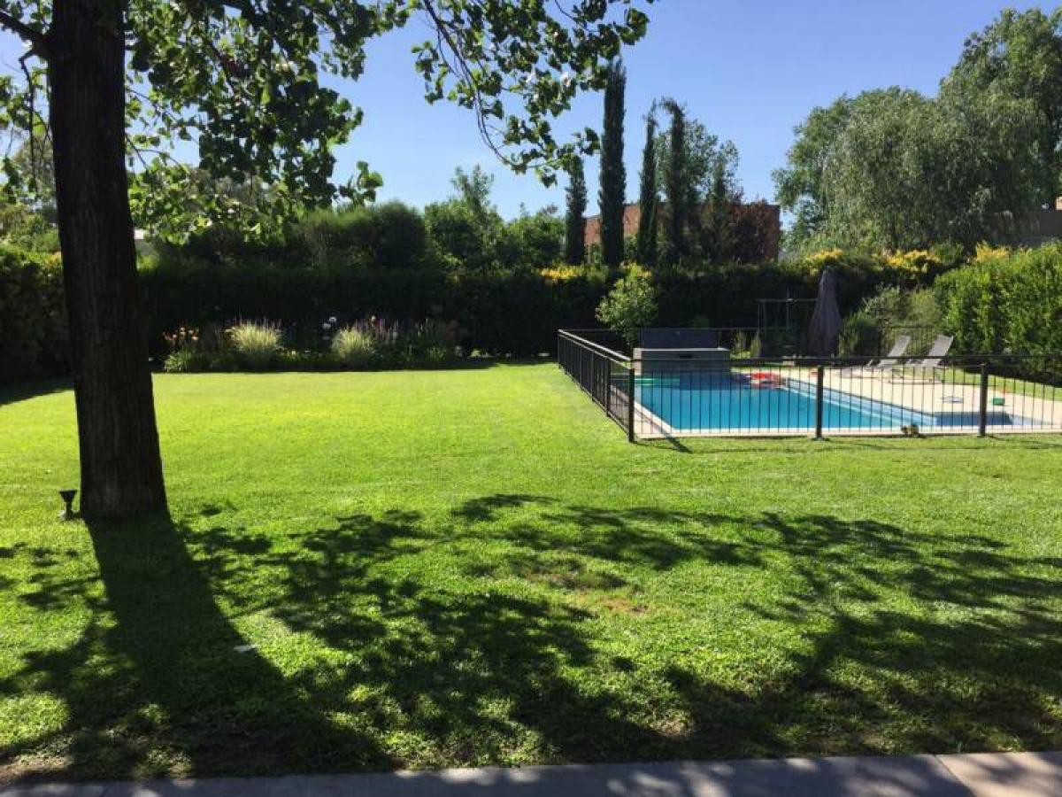 3 bedrooms House in Tigre, Argentina No. 51978