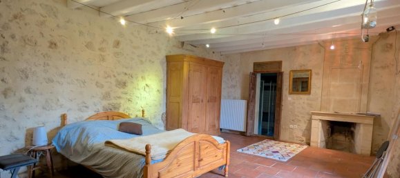 3 bedrooms House in Targon, France No. 104575 6